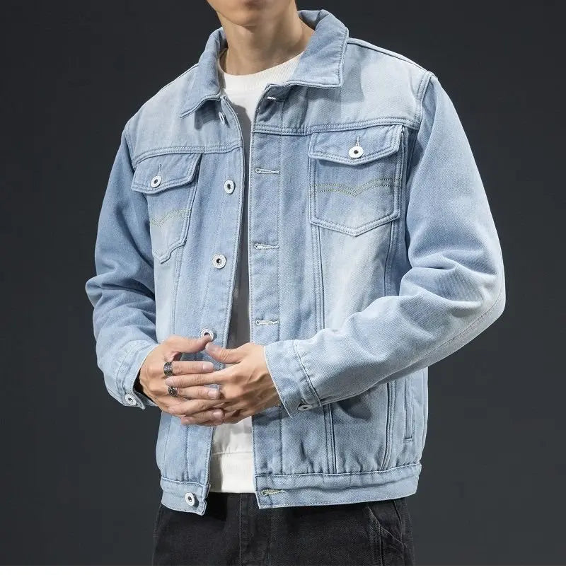 Jaqueta Masculina Jeans Monzzani® com forro de lã acolchoado, estilo clássico e fechamento em botões, perfeita para dias frios e ambientes climatizados.