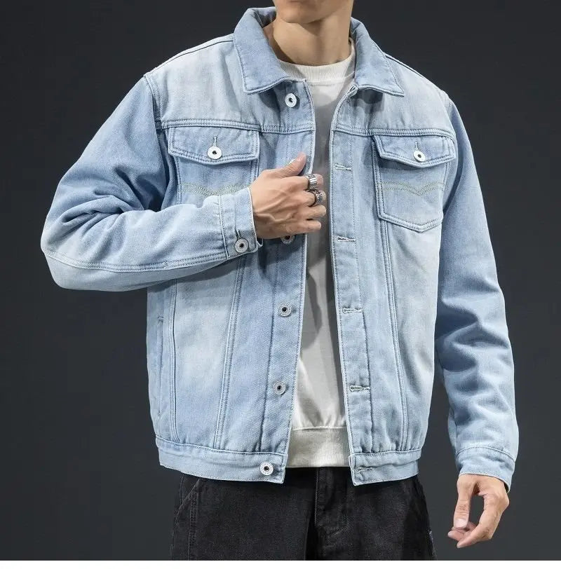 Jaqueta Masculina Jeans Monzzani® com forro de lã acolchoado, estilo clássico e fechamento em botões, perfeita para dias frios e ambientes climatizados.
