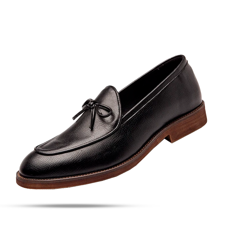 Sapato masculino Loafer Monzzani MZ911 em couro premium com sola vulcanizada, design clássico e versátil, ideal para composições sociais e casuais.