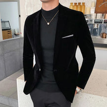 Blazer Masculino Monzzani, design elegante, tecnologia térmica e caimento impecável. Ideal para eventos sociais, formais e empresariais.