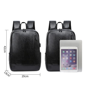 Mochila Executiva Monzzani MZ800 preta com porta USB, alças acolchoadas e compartimento para notebook de até 15,6 polegadas.