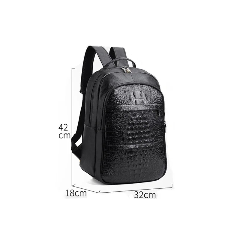 Mochila Executiva em Couro Monzzani MZ801 preta com design clássico, alças acolchoadas e compartimento para notebook.