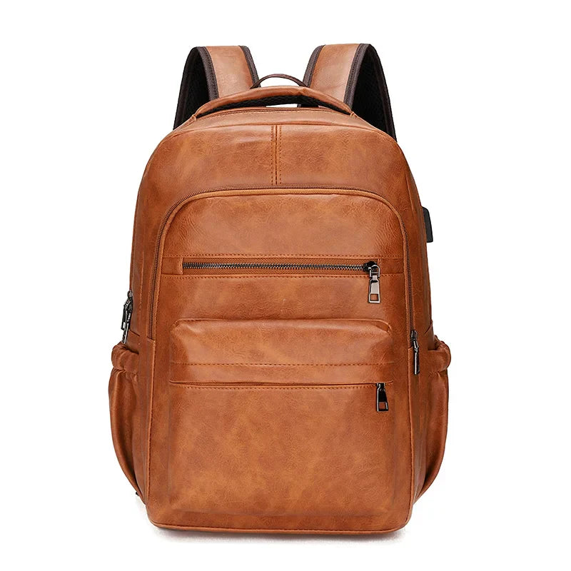 Mochila Executiva Monzzani MZ803 em couro, com alças acolchoadas, acabamento refinado e compartimento para notebook.