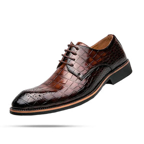 Sapato masculino Derby Monzzani MZ904 em couro texturizado e lustrado, elegante e versátil, ideal para ocasiões formais e composições sociais refinadas.