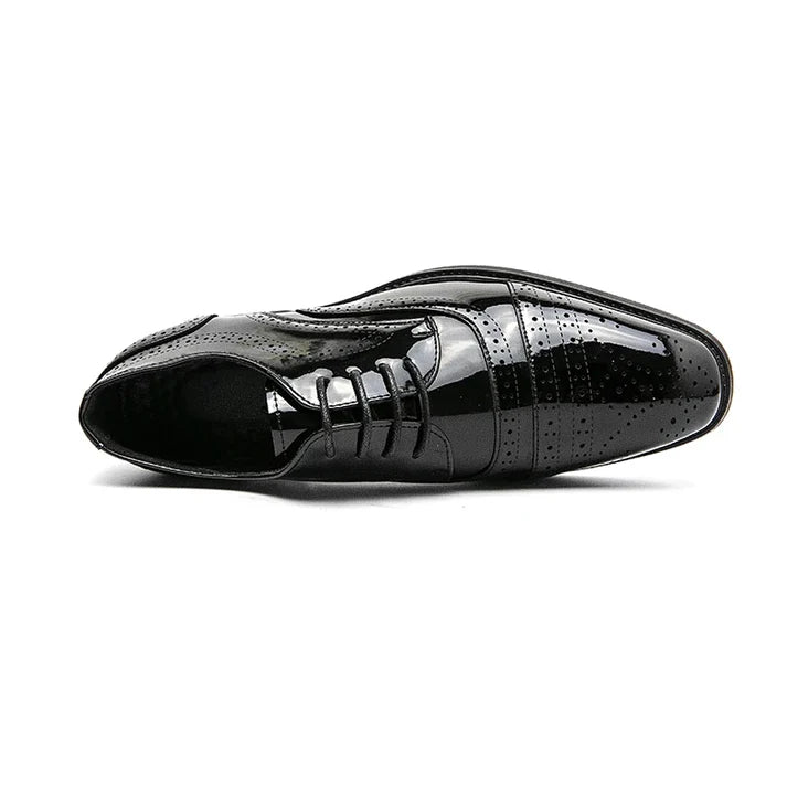 Sapato masculino Derby Monzzani MZ918 em couro texturizado e lustrado, com cadarço trançado e plataforma de 3 cm, ideal para estilo social sofisticado.