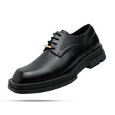 Sapato masculino Derby Monzzani MZ910 em couro premium fosco, com solado tratorado de 5 cm, ideal para composições urbanas, sociais e casuais com estilo.