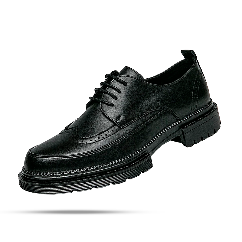 Sapato masculino Derby Monzzani MZ915 em couro texturizado fosco com solado tratorado de 5 cm, design robusto e versátil para looks sociais e casuais.