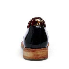 Sapato masculino Derby Monzzani MZ917 em couro texturizado e lustrado com cadarço trançado, ideal para looks sociais e formais com estilo sofisticado.