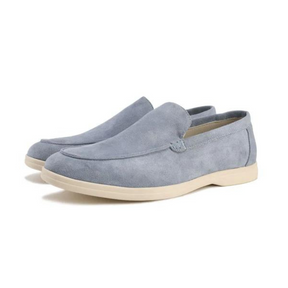 Sapato masculino Loafer Monzzani MZ905 em camurça macia, elegante e versátil, perfeito para looks sociais e casuais com conforto e estilo refinado