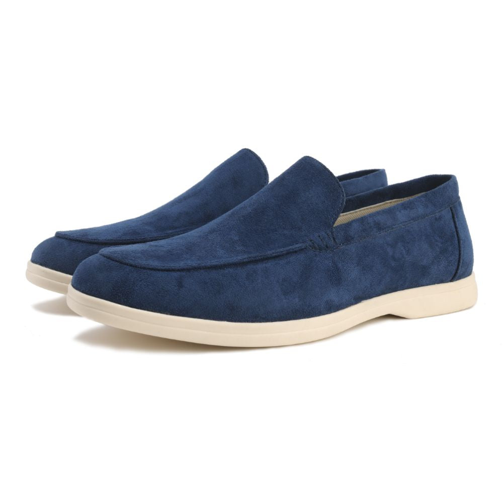 Sapato masculino Loafer Monzzani MZ905 em camurça macia, elegante e versátil, perfeito para looks sociais e casuais com conforto e estilo refinado