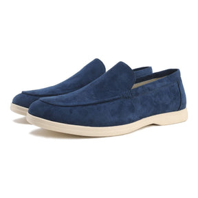 Sapato masculino Loafer Monzzani MZ905 em camurça macia, elegante e versátil, perfeito para looks sociais e casuais com conforto e estilo refinado