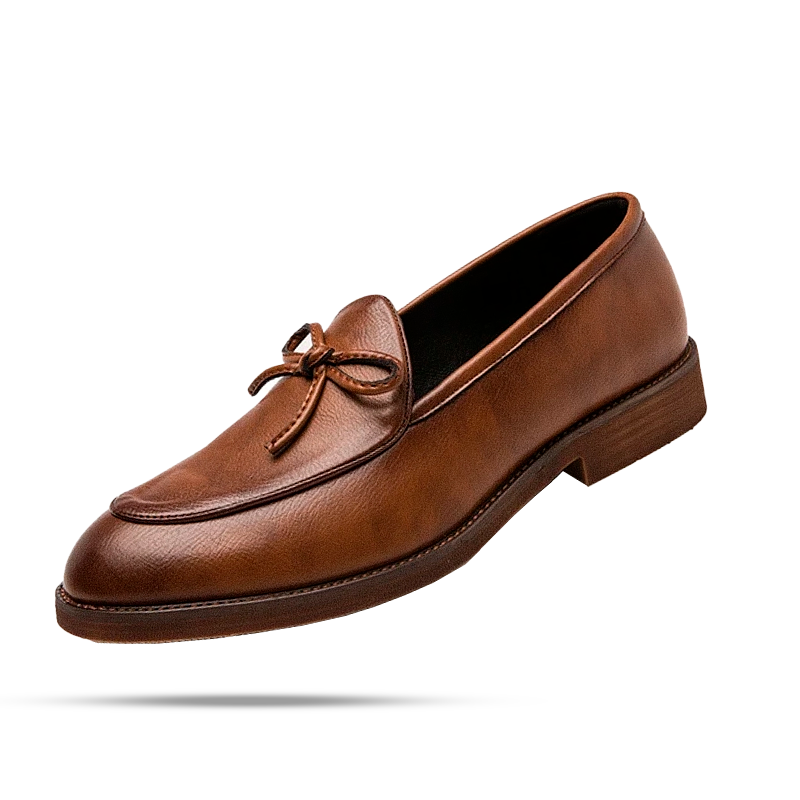 Sapato masculino Loafer Monzzani MZ911 em couro premium com sola vulcanizada, design clássico e versátil, ideal para composições sociais e casuais.